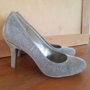 Size 10 silver heels